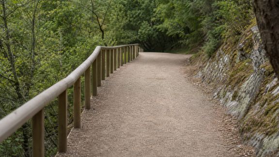 Comment évaluer l’accessibilité aux sites naturels avant de partir