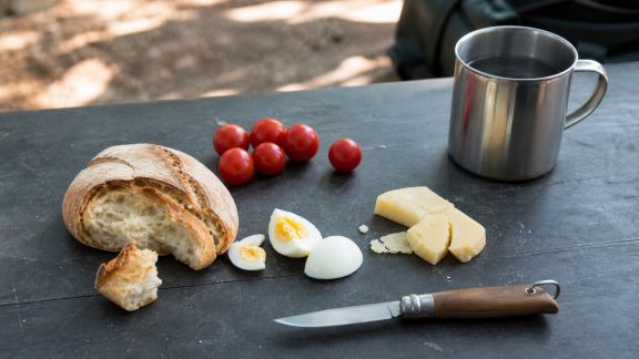 Repas express en itinérance : recettes rapides avec peu d’ingrédients