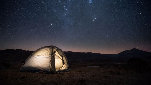 Où partir camper pour observer les plus beaux ciels étoilés